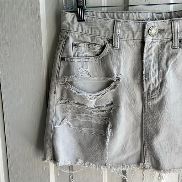 American Eagle Tomgirl Mini Skirt Denim Light Wash - Picture 3 of 7